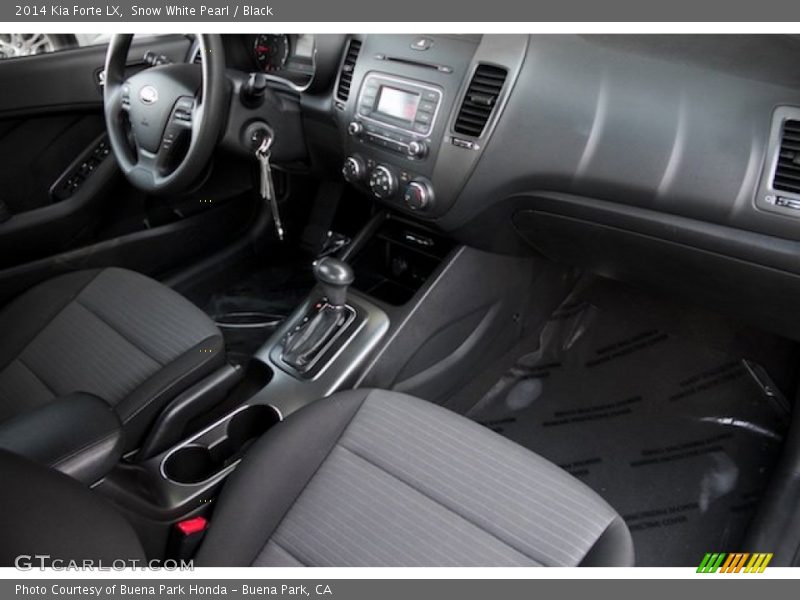 Snow White Pearl / Black 2014 Kia Forte LX