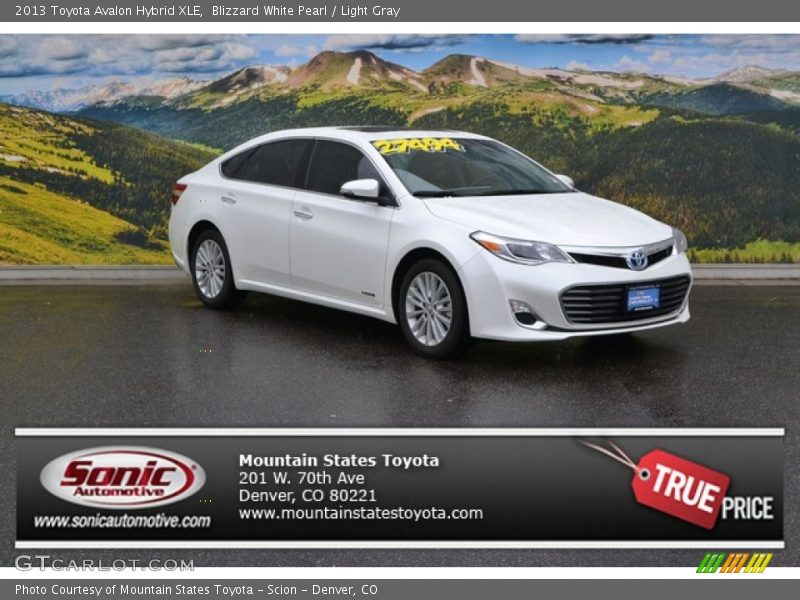Blizzard White Pearl / Light Gray 2013 Toyota Avalon Hybrid XLE