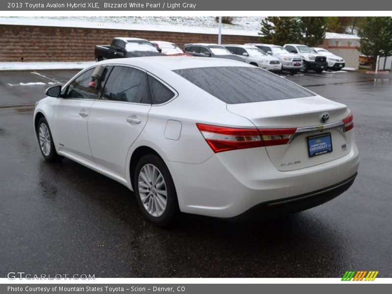 Blizzard White Pearl / Light Gray 2013 Toyota Avalon Hybrid XLE