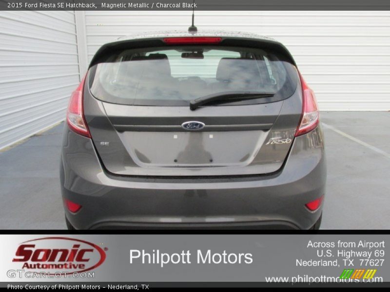 Magnetic Metallic / Charcoal Black 2015 Ford Fiesta SE Hatchback