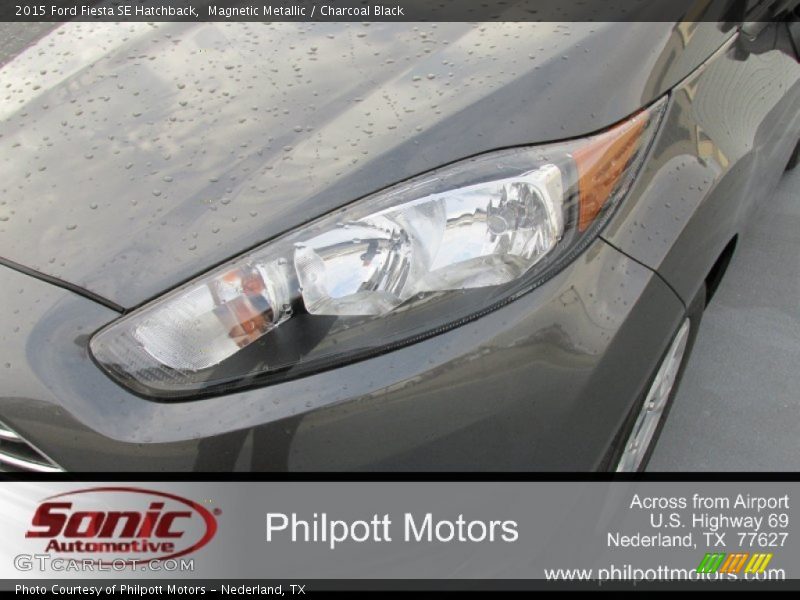 Magnetic Metallic / Charcoal Black 2015 Ford Fiesta SE Hatchback