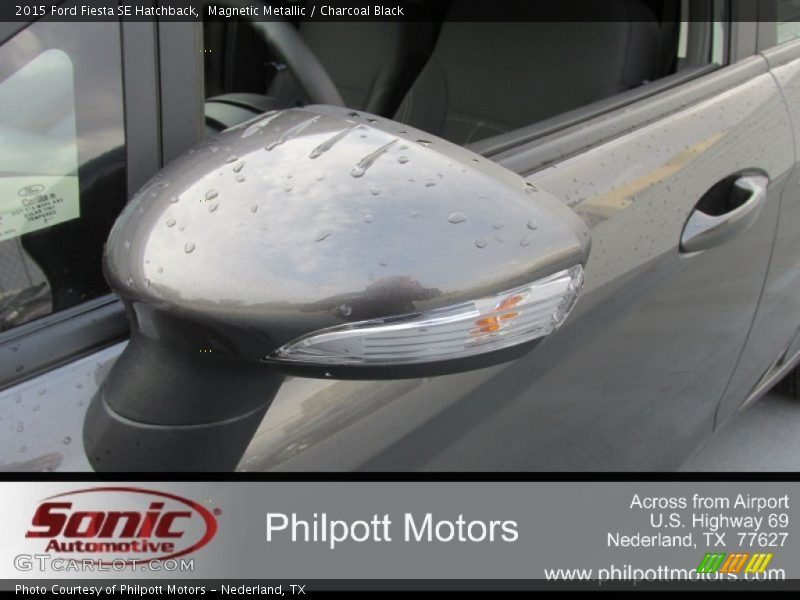 Magnetic Metallic / Charcoal Black 2015 Ford Fiesta SE Hatchback