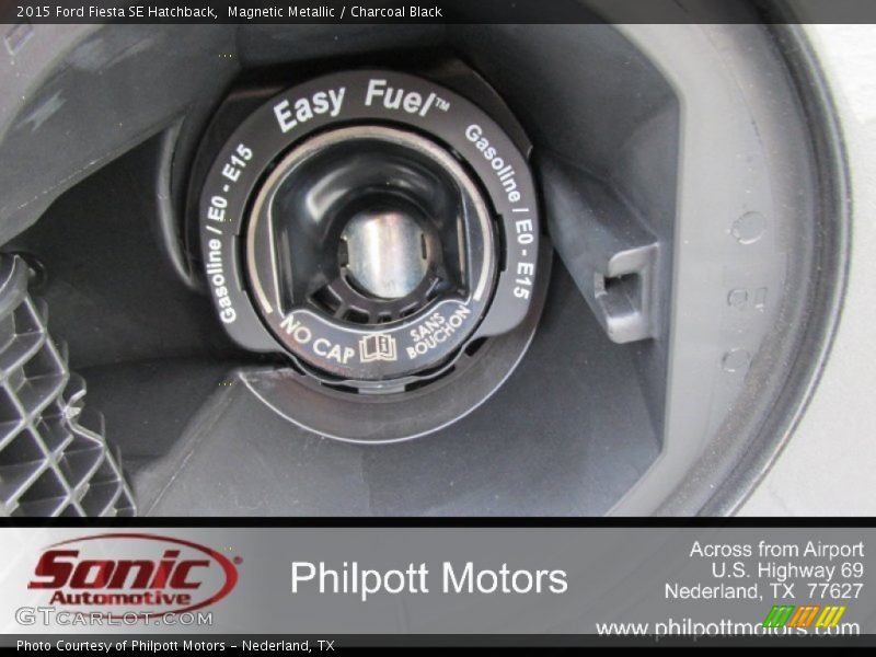 Magnetic Metallic / Charcoal Black 2015 Ford Fiesta SE Hatchback