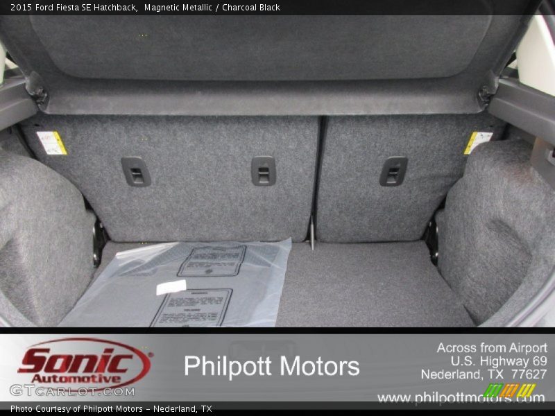 Magnetic Metallic / Charcoal Black 2015 Ford Fiesta SE Hatchback