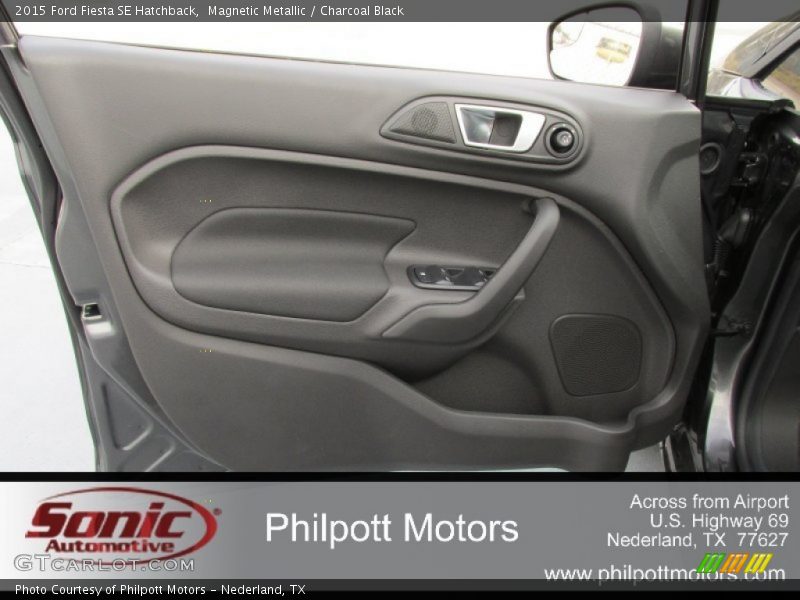 Magnetic Metallic / Charcoal Black 2015 Ford Fiesta SE Hatchback