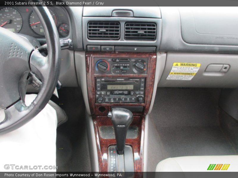 Black Diamond Pearl / Gray 2001 Subaru Forester 2.5 S
