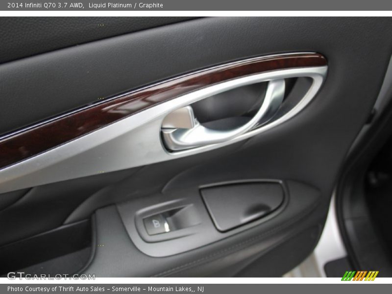 Controls of 2014 Q70 3.7 AWD