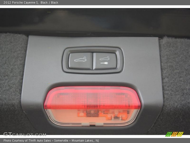 Black / Black 2012 Porsche Cayenne S