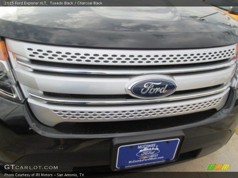 Tuxedo Black / Charcoal Black 2015 Ford Explorer XLT