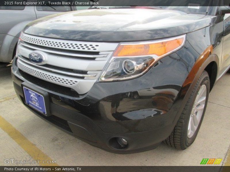 Tuxedo Black / Charcoal Black 2015 Ford Explorer XLT