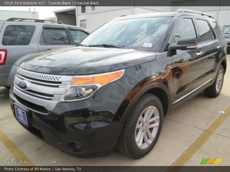 Tuxedo Black / Charcoal Black 2015 Ford Explorer XLT