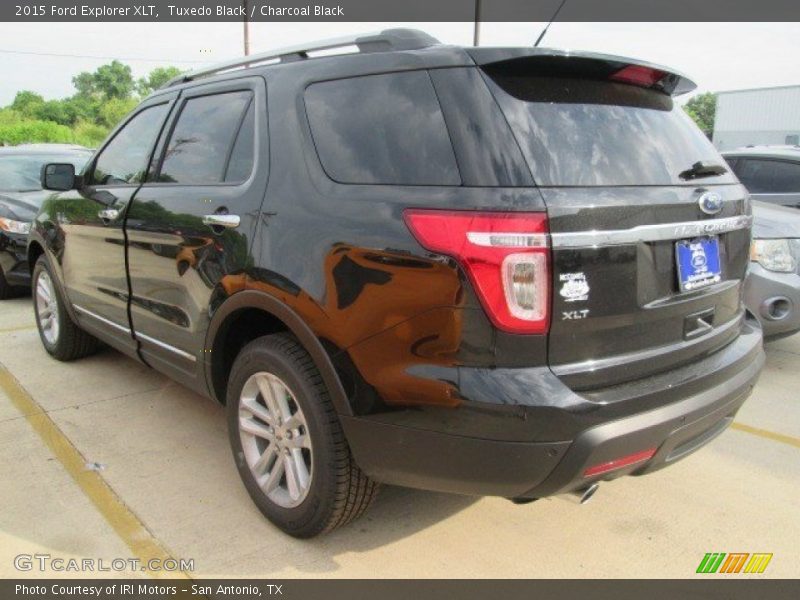 Tuxedo Black / Charcoal Black 2015 Ford Explorer XLT