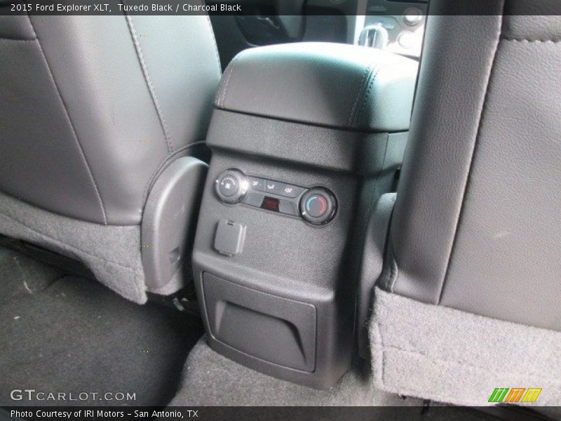 Tuxedo Black / Charcoal Black 2015 Ford Explorer XLT