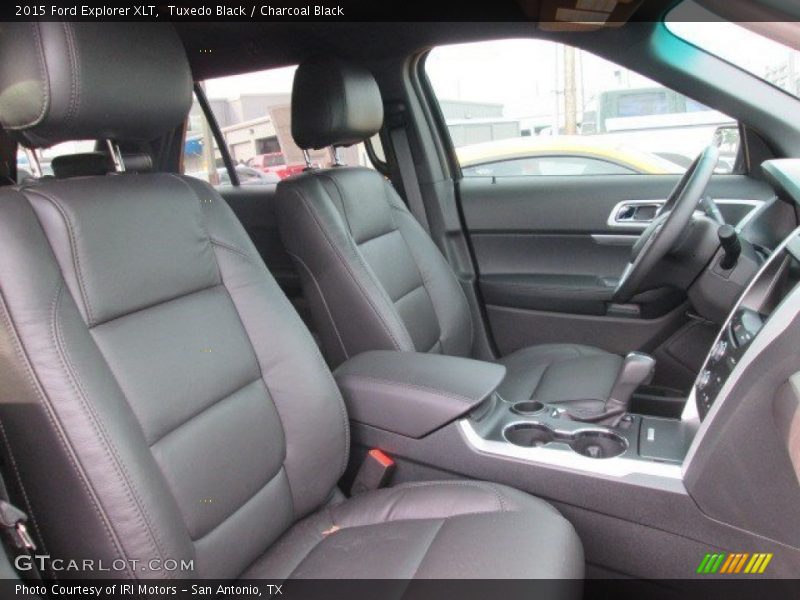 Tuxedo Black / Charcoal Black 2015 Ford Explorer XLT