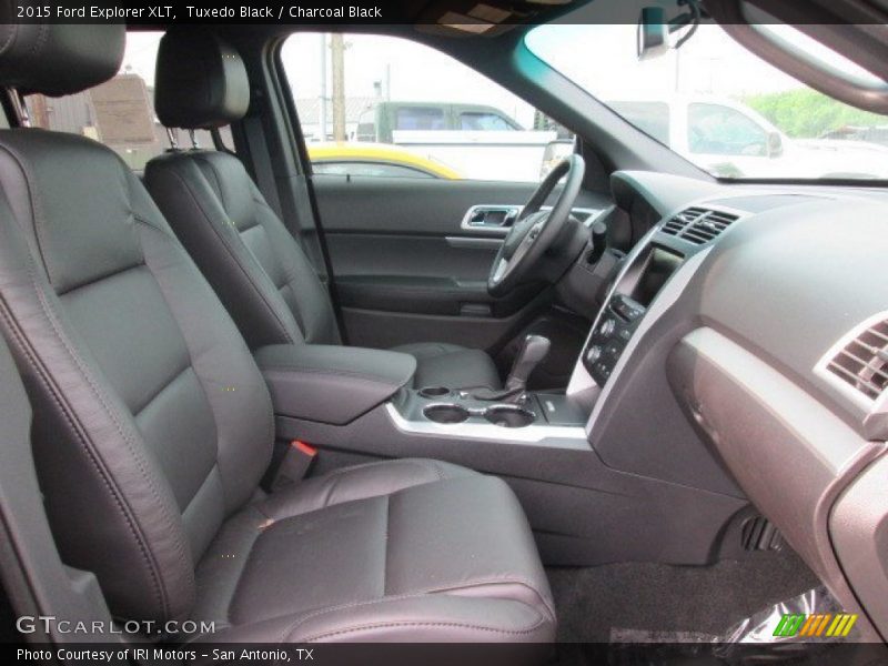 Tuxedo Black / Charcoal Black 2015 Ford Explorer XLT