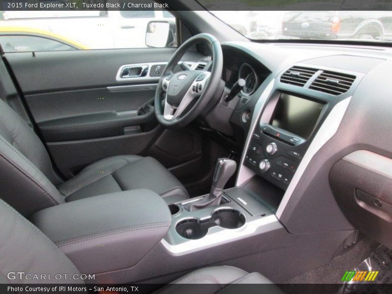 Tuxedo Black / Charcoal Black 2015 Ford Explorer XLT