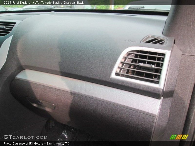 Tuxedo Black / Charcoal Black 2015 Ford Explorer XLT