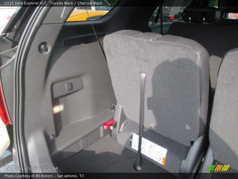 Tuxedo Black / Charcoal Black 2015 Ford Explorer XLT