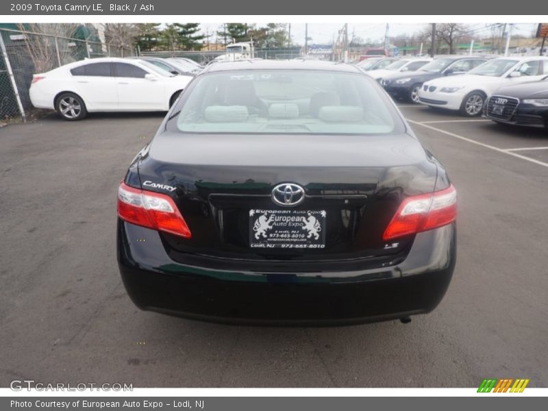 Black / Ash 2009 Toyota Camry LE