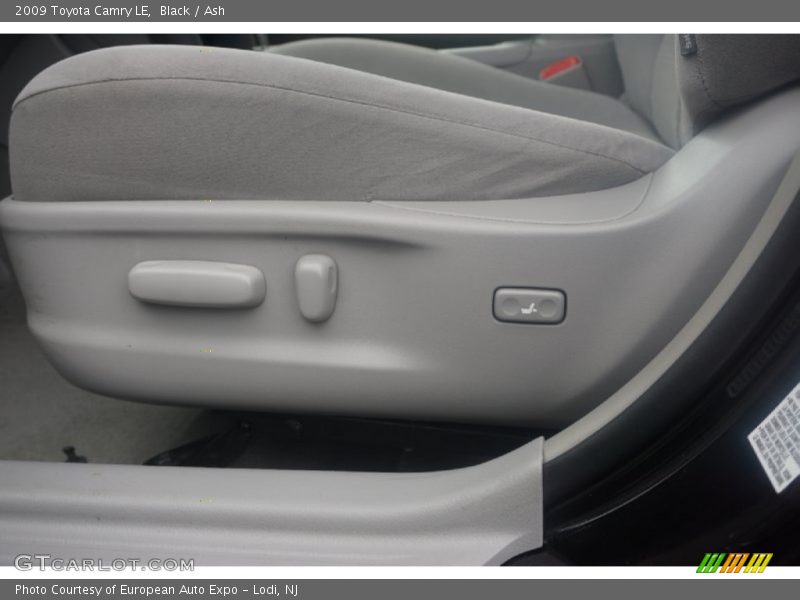 Black / Ash 2009 Toyota Camry LE