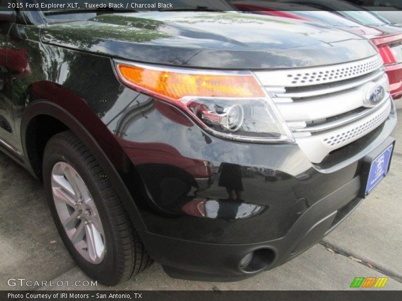 Tuxedo Black / Charcoal Black 2015 Ford Explorer XLT