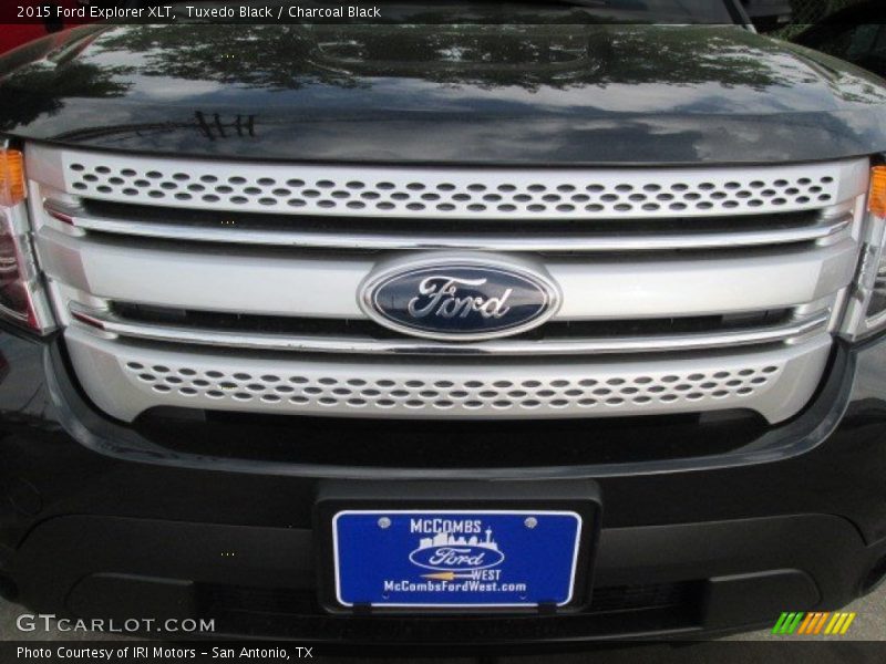 Tuxedo Black / Charcoal Black 2015 Ford Explorer XLT