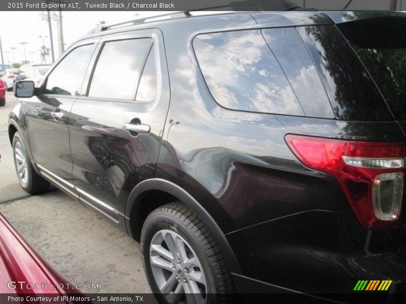 Tuxedo Black / Charcoal Black 2015 Ford Explorer XLT