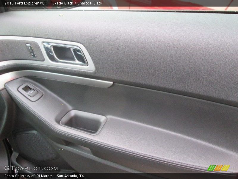 Tuxedo Black / Charcoal Black 2015 Ford Explorer XLT