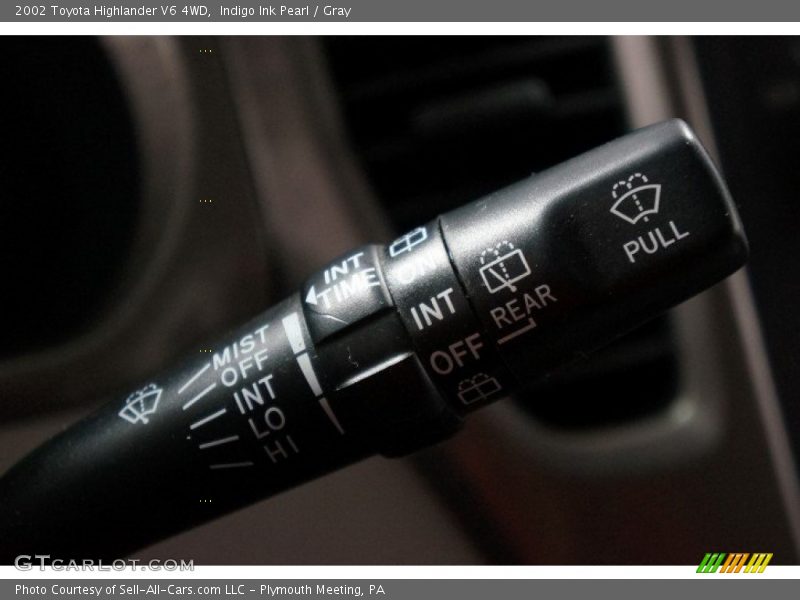 Indigo Ink Pearl / Gray 2002 Toyota Highlander V6 4WD