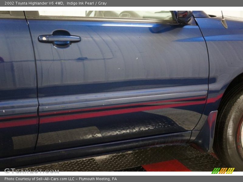 Indigo Ink Pearl / Gray 2002 Toyota Highlander V6 4WD
