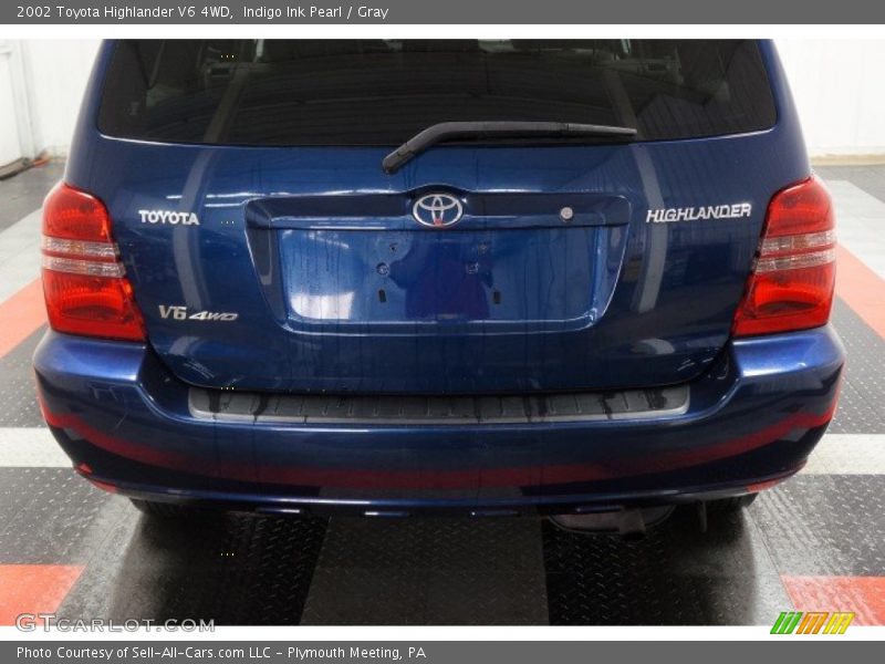 Indigo Ink Pearl / Gray 2002 Toyota Highlander V6 4WD