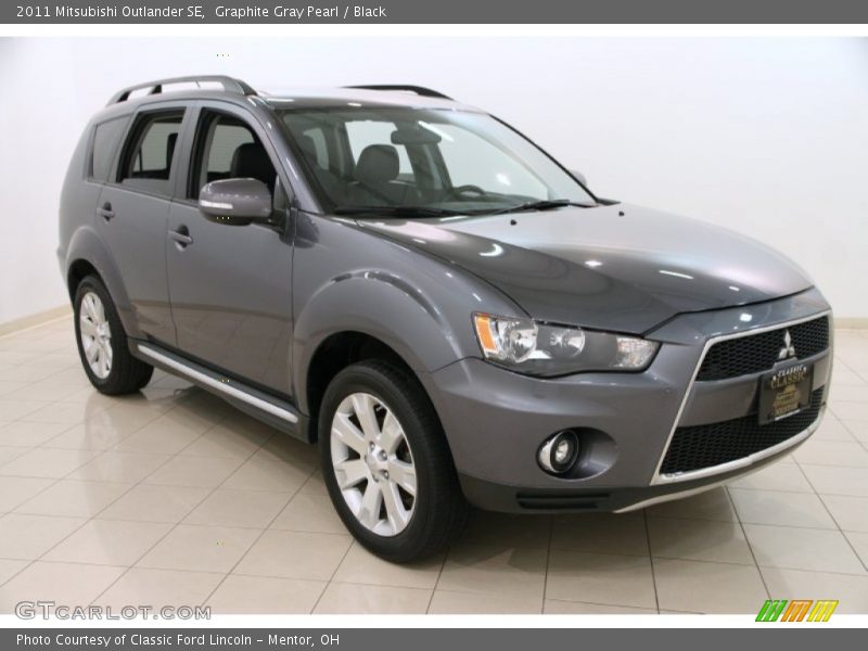 Graphite Gray Pearl / Black 2011 Mitsubishi Outlander SE