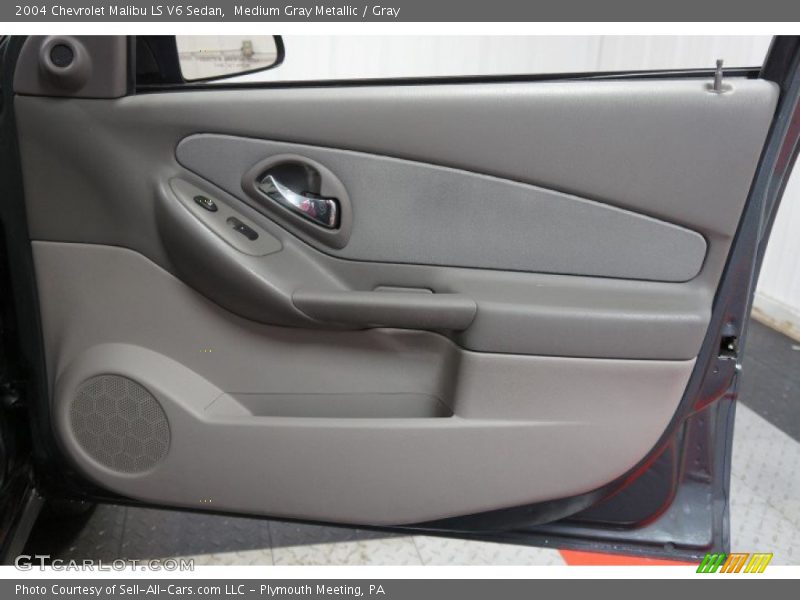 Medium Gray Metallic / Gray 2004 Chevrolet Malibu LS V6 Sedan