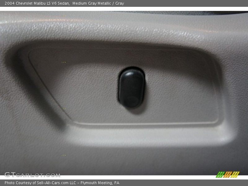 Medium Gray Metallic / Gray 2004 Chevrolet Malibu LS V6 Sedan