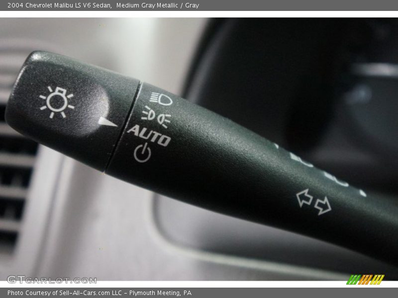 Medium Gray Metallic / Gray 2004 Chevrolet Malibu LS V6 Sedan