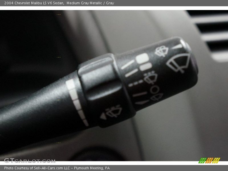 Medium Gray Metallic / Gray 2004 Chevrolet Malibu LS V6 Sedan