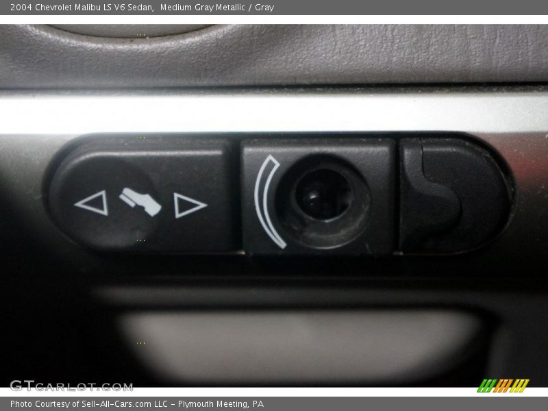 Medium Gray Metallic / Gray 2004 Chevrolet Malibu LS V6 Sedan