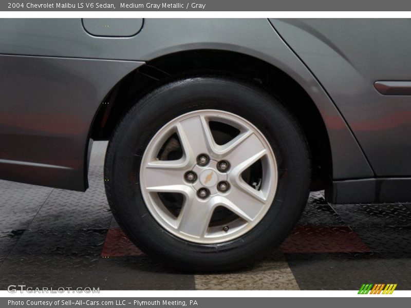 Medium Gray Metallic / Gray 2004 Chevrolet Malibu LS V6 Sedan