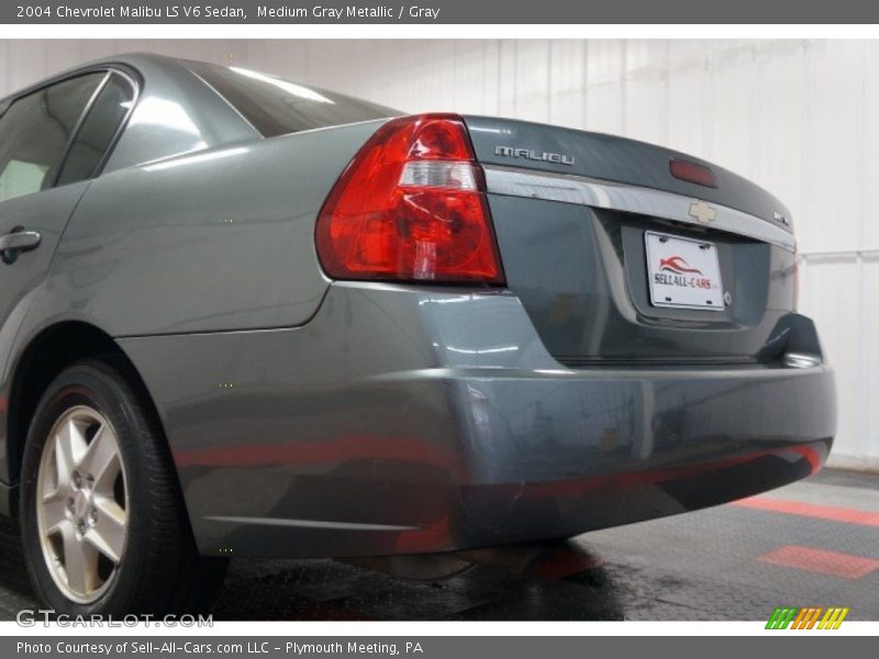 Medium Gray Metallic / Gray 2004 Chevrolet Malibu LS V6 Sedan