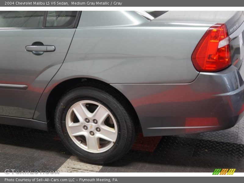 Medium Gray Metallic / Gray 2004 Chevrolet Malibu LS V6 Sedan