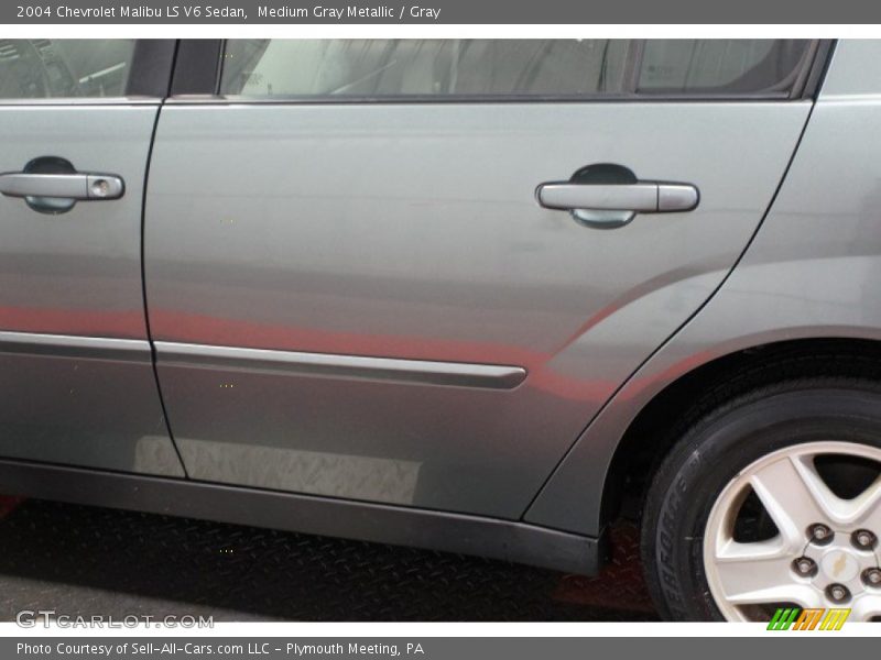 Medium Gray Metallic / Gray 2004 Chevrolet Malibu LS V6 Sedan