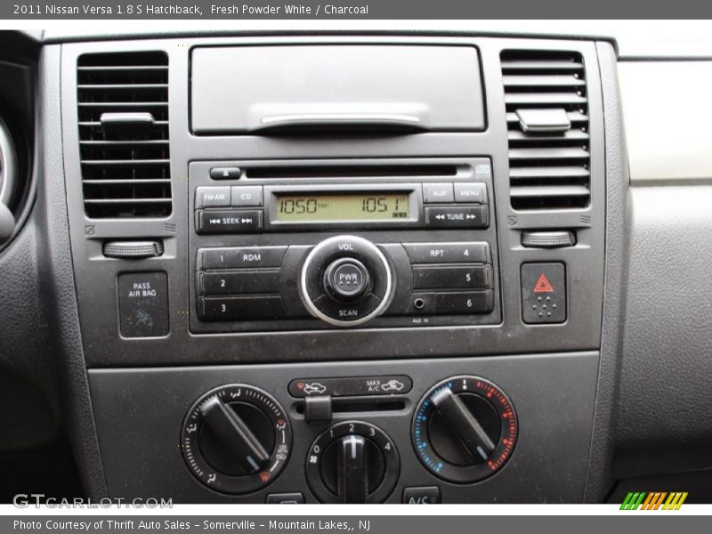 Fresh Powder White / Charcoal 2011 Nissan Versa 1.8 S Hatchback