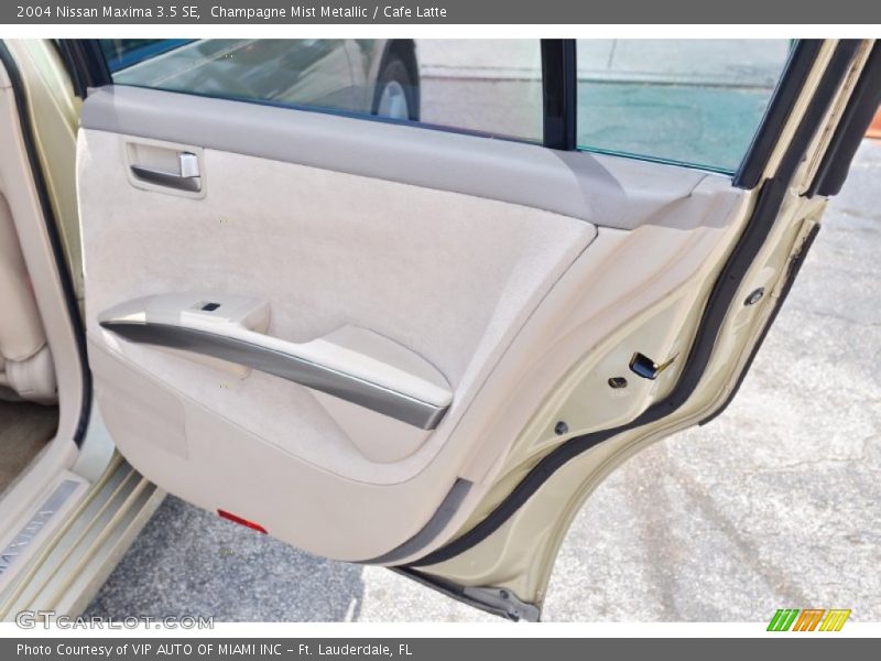 Champagne Mist Metallic / Cafe Latte 2004 Nissan Maxima 3.5 SE