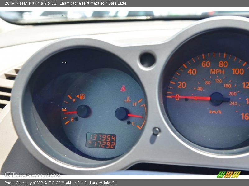 Champagne Mist Metallic / Cafe Latte 2004 Nissan Maxima 3.5 SE