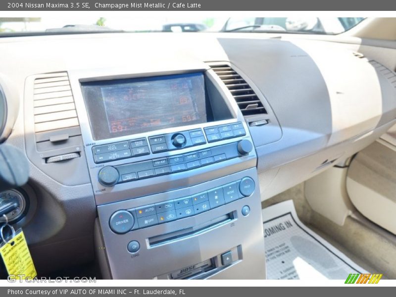 Champagne Mist Metallic / Cafe Latte 2004 Nissan Maxima 3.5 SE
