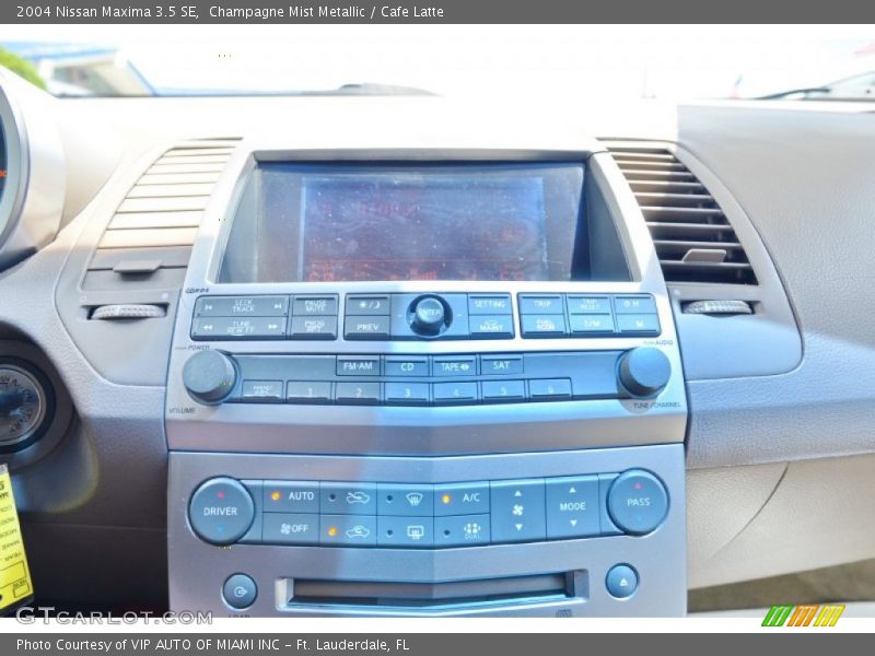 Champagne Mist Metallic / Cafe Latte 2004 Nissan Maxima 3.5 SE