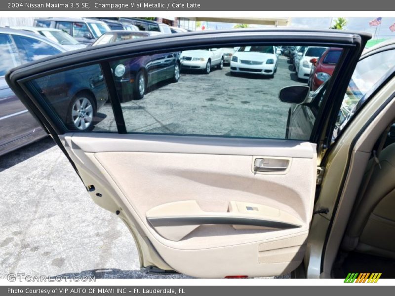 Champagne Mist Metallic / Cafe Latte 2004 Nissan Maxima 3.5 SE