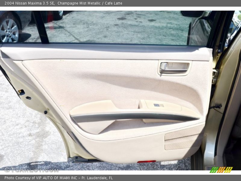 Champagne Mist Metallic / Cafe Latte 2004 Nissan Maxima 3.5 SE