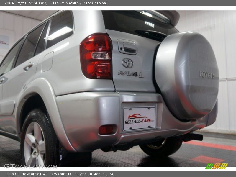 Titanium Metallic / Dark Charcoal 2004 Toyota RAV4 4WD