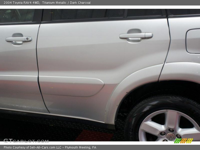 Titanium Metallic / Dark Charcoal 2004 Toyota RAV4 4WD